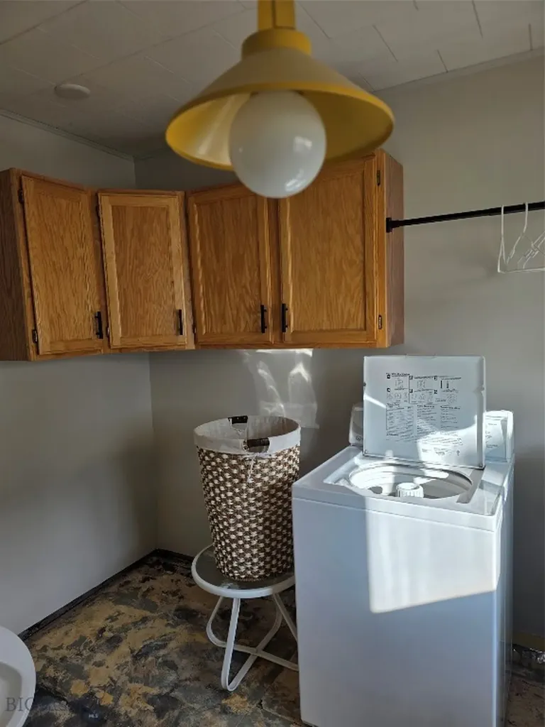 405 N Pacific Dillon MT 59725