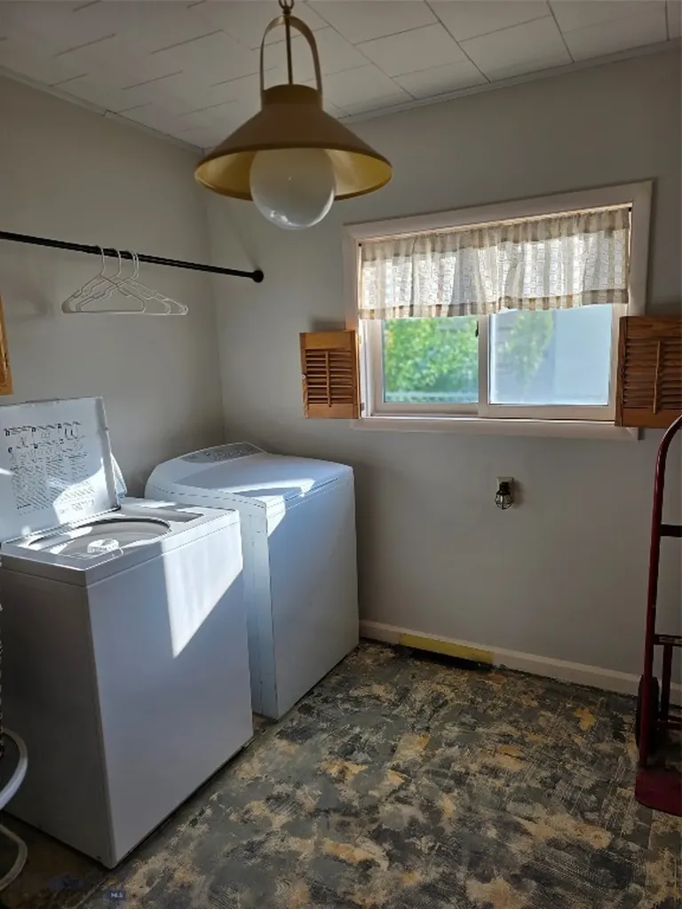 405 N Pacific Dillon MT 59725