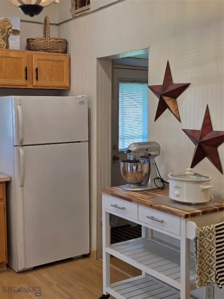 405 N Pacific Dillon MT 59725