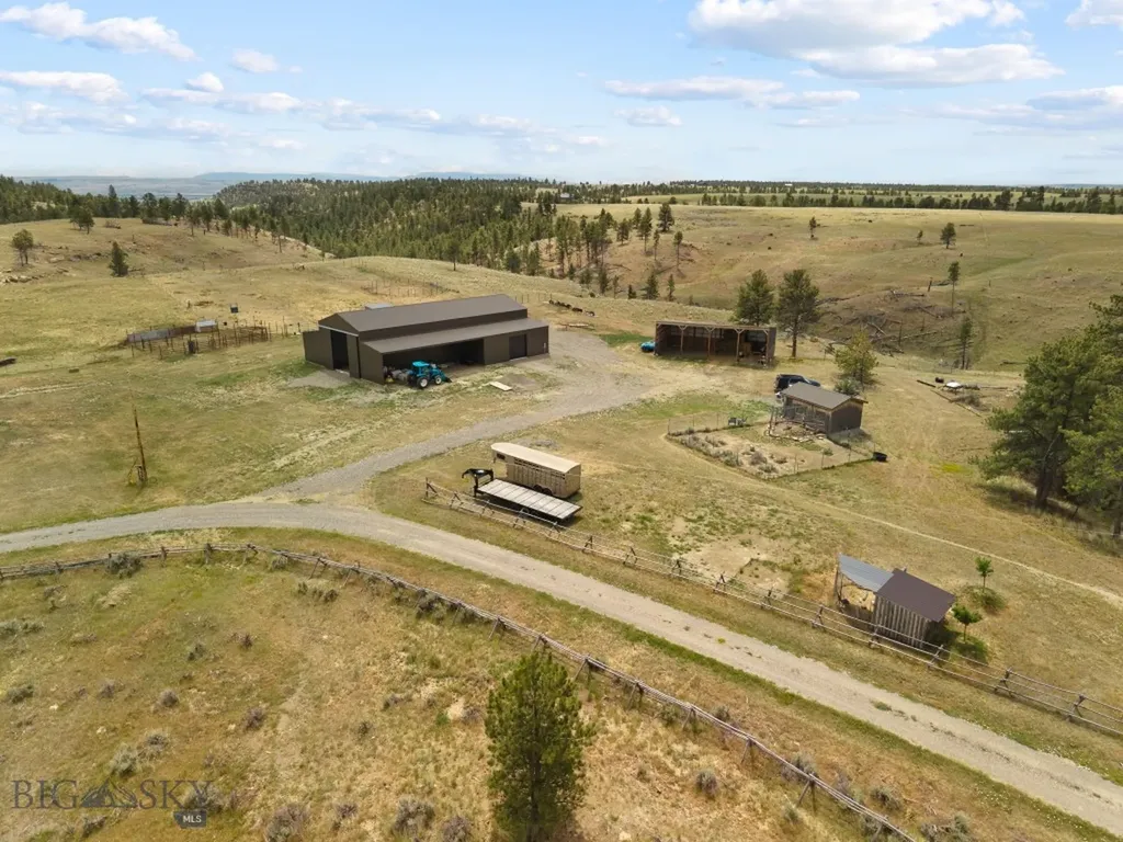 160 Falling Star Trail Park City MT 59063
