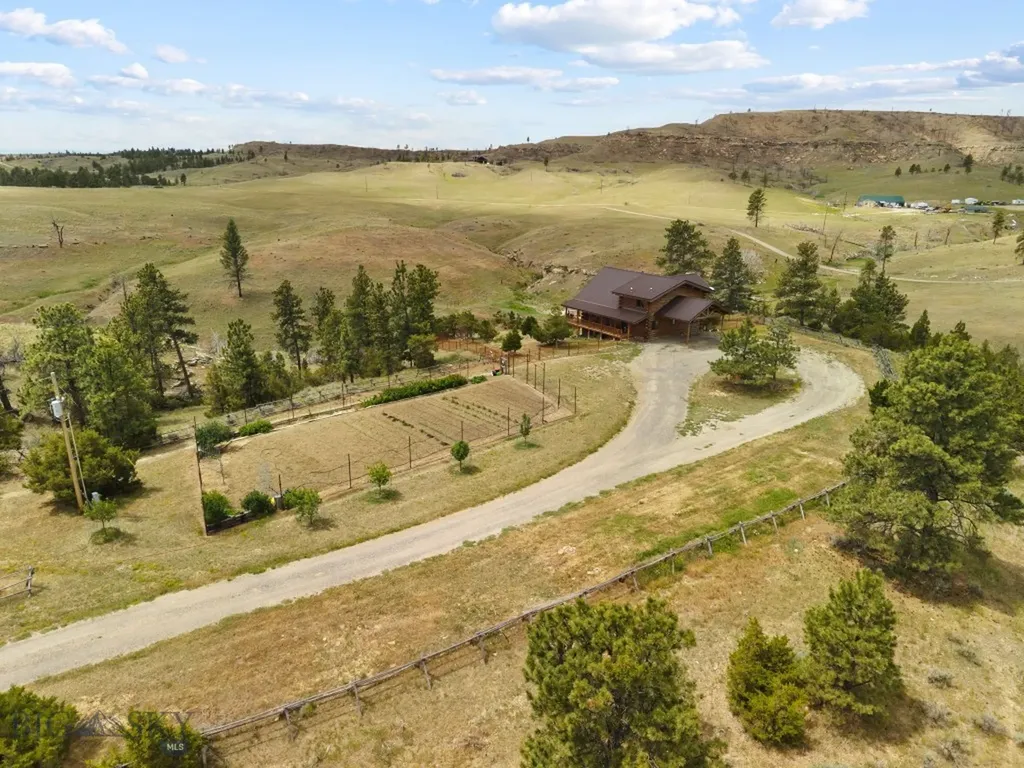 160 Falling Star Trail Park City MT 59063