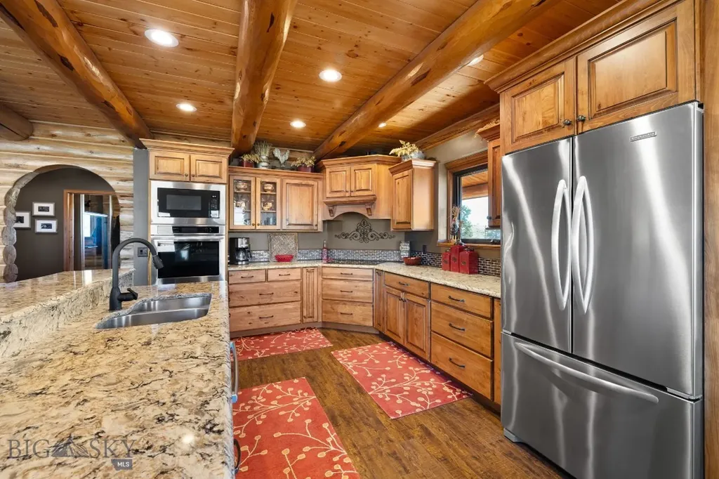 160 Falling Star Trail Park City MT 59063