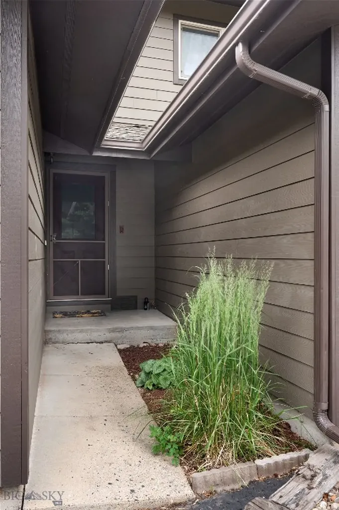 1718 S Black Avenue S Bozeman MT 59715
