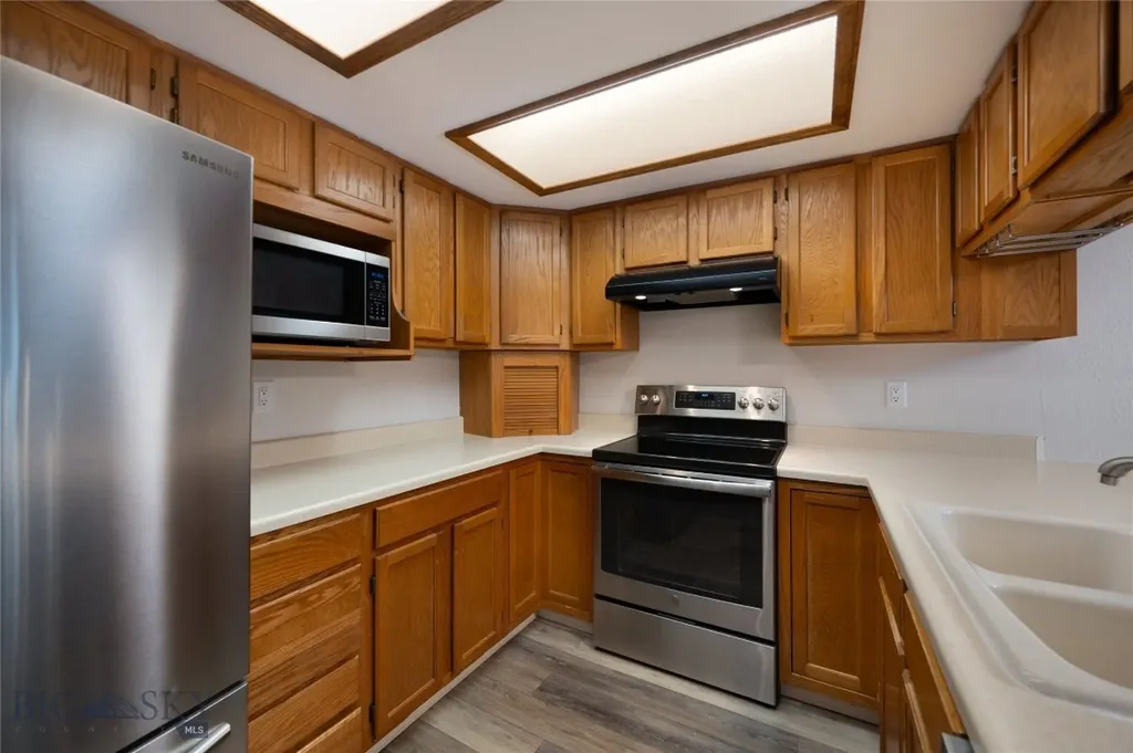 1718 S Black Avenue S Bozeman MT 59715