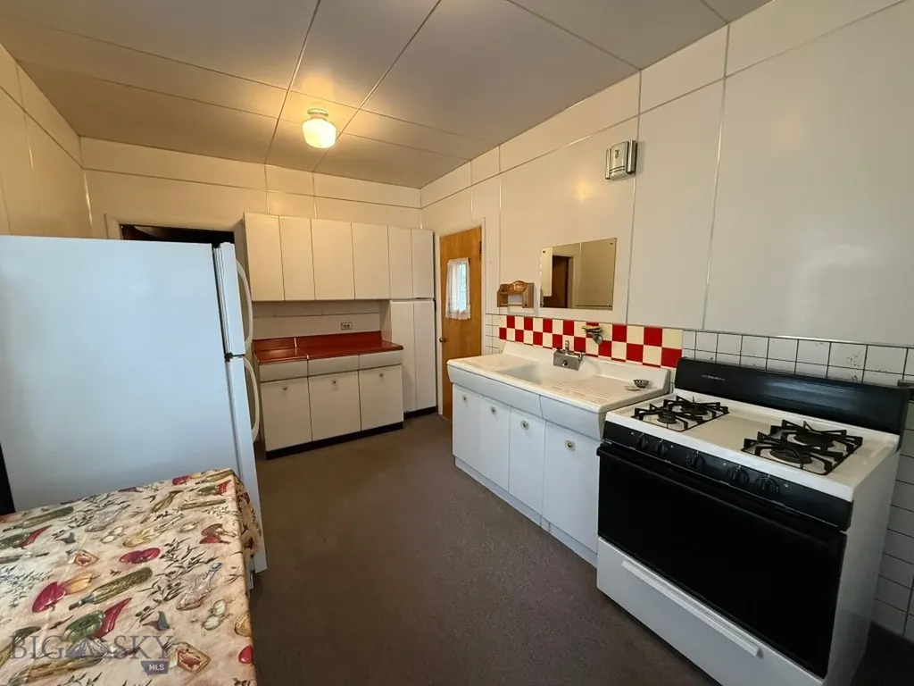 508 W Platinum Butte MT 59701