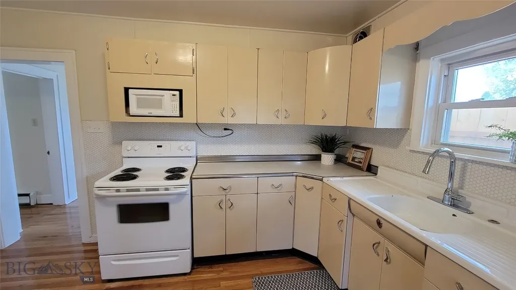 1818 Stuart Butte MT 59701
