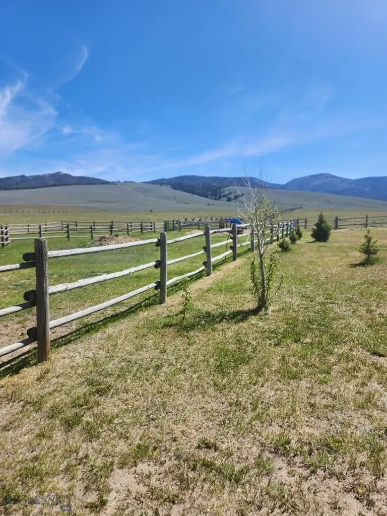 3401 Steel Creek Road Wisdom MT 59761