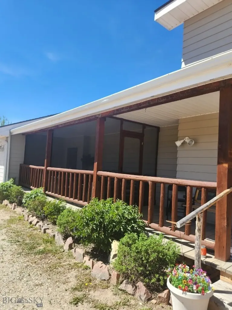 3401 Steel Creek Road Wisdom MT 59761