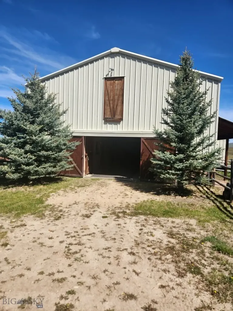 3401 Steel Creek Road Wisdom MT 59761
