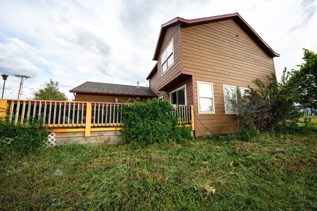 830 N 12th Livingston MT 59047