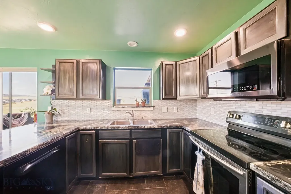 830 N 12th Livingston MT 59047