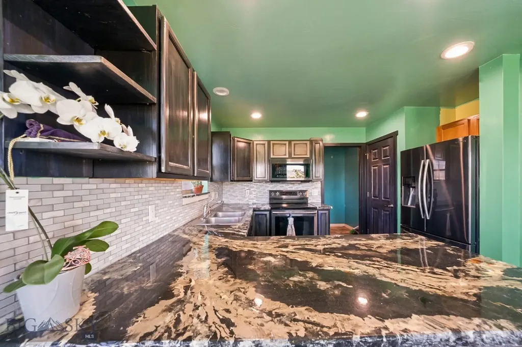 830 N 12th Livingston MT 59047