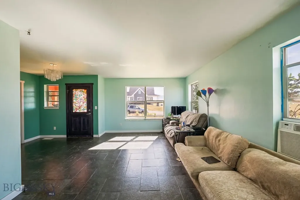 830 N 12th Livingston MT 59047