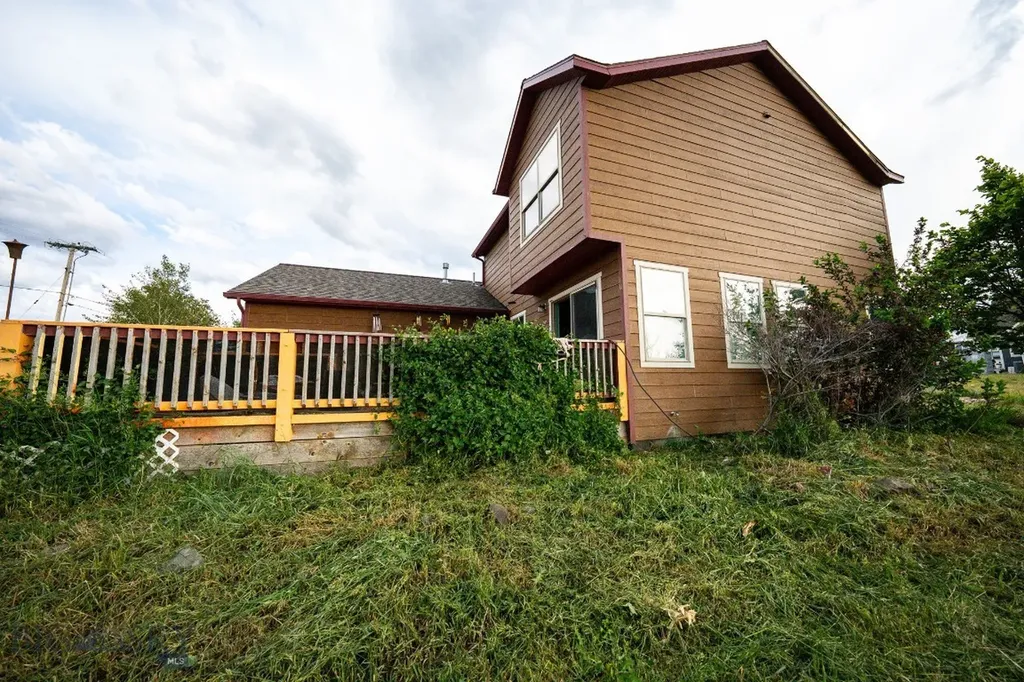830 N 12th Livingston MT 59047