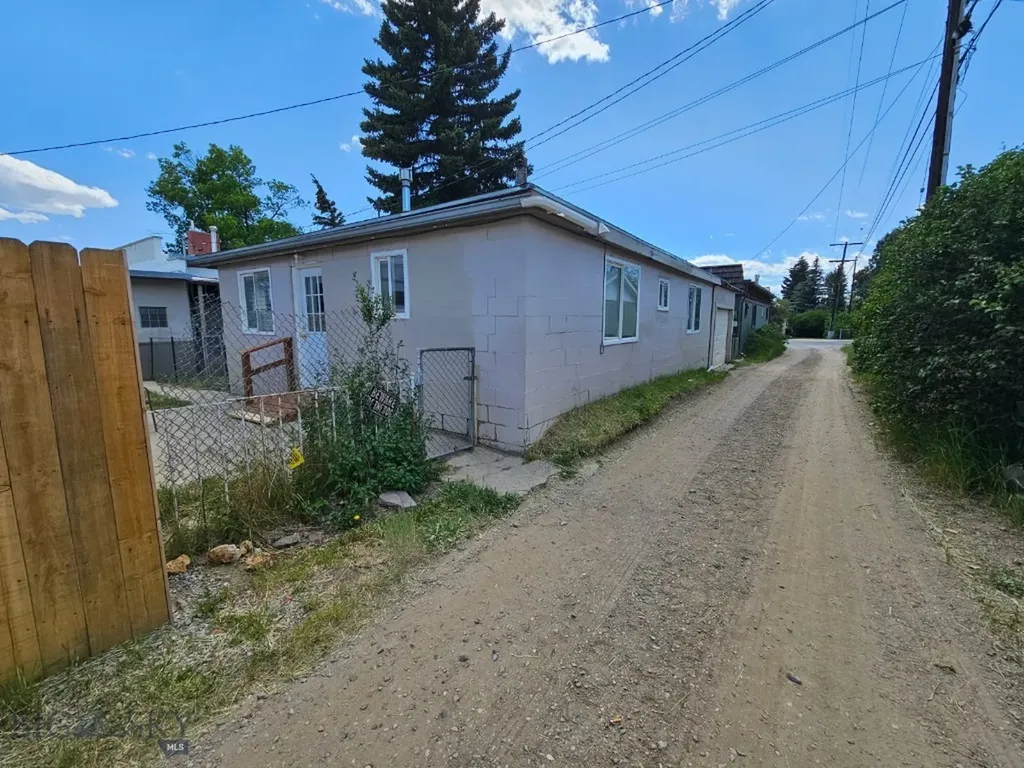 2405 Ottawa Street Butte MT 59701