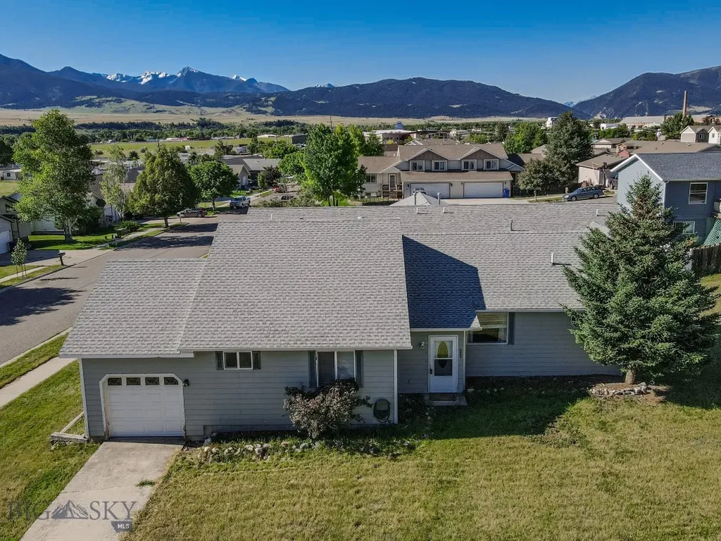 1304 Absaroka Court Livingston MT 59047