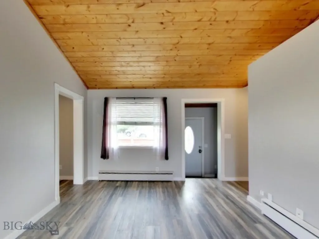1304 Absaroka Court Livingston MT 59047