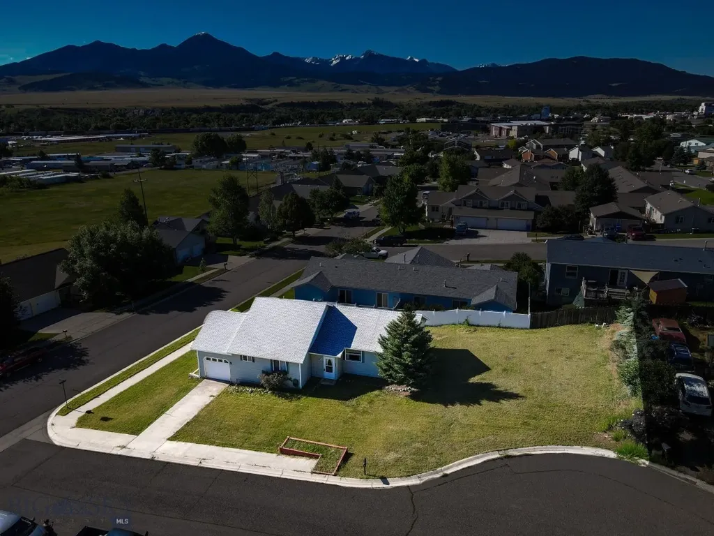 1304 Absaroka Court Livingston MT 59047
