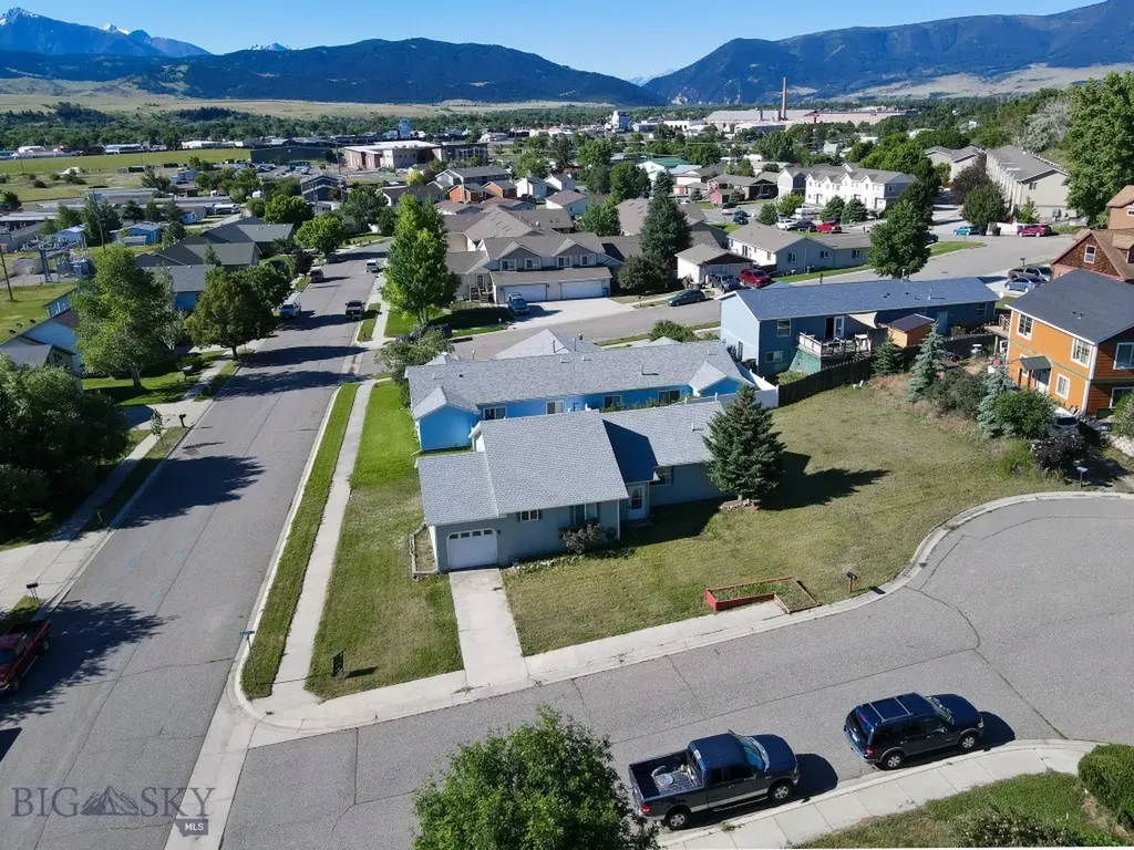 1304 Absaroka Court Livingston MT 59047