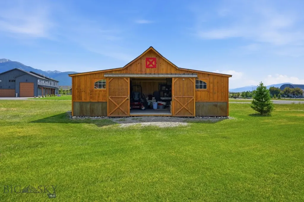 18 Obsidian Road Livingston MT 59047