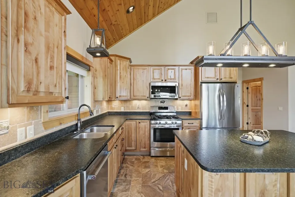 18 Obsidian Road Livingston MT 59047