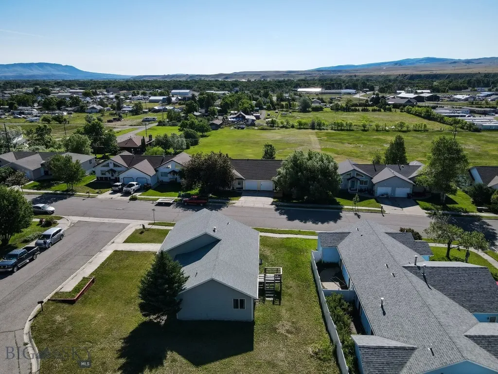 1304 Absaroka Court Livingston MT 59047