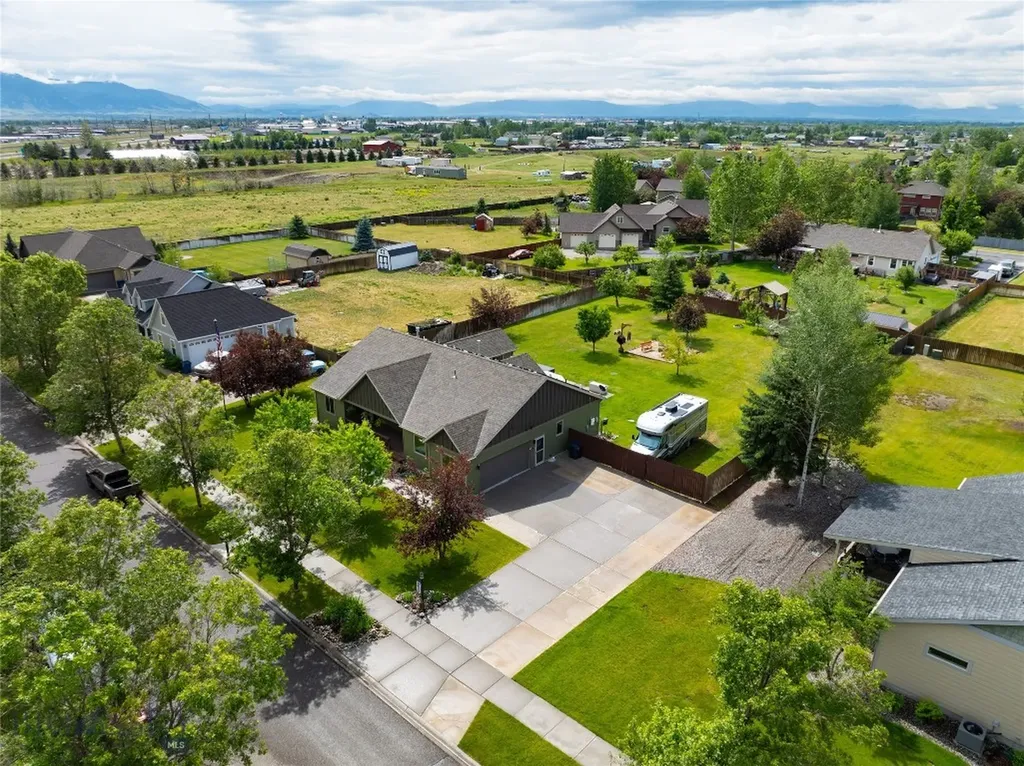 158 Harvester Lane Belgrade MT 59714