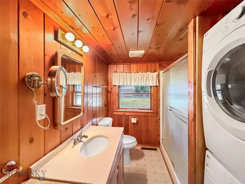 114 E Armitage Ennis MT 59729