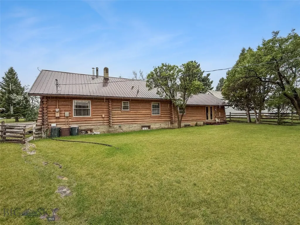 114 E Armitage Ennis MT 59729