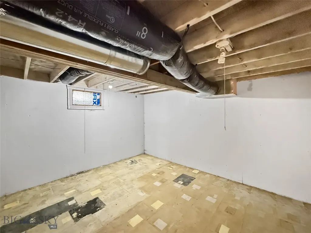 114 E Armitage Ennis MT 59729
