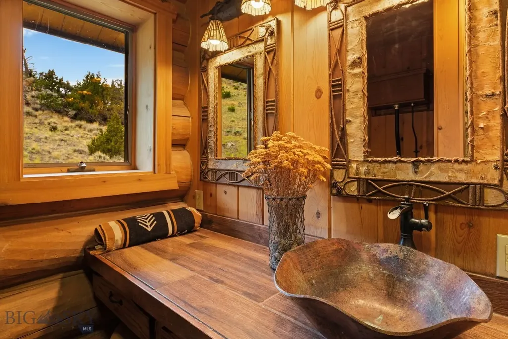 42 E L & M Ranch Ennis MT 59729