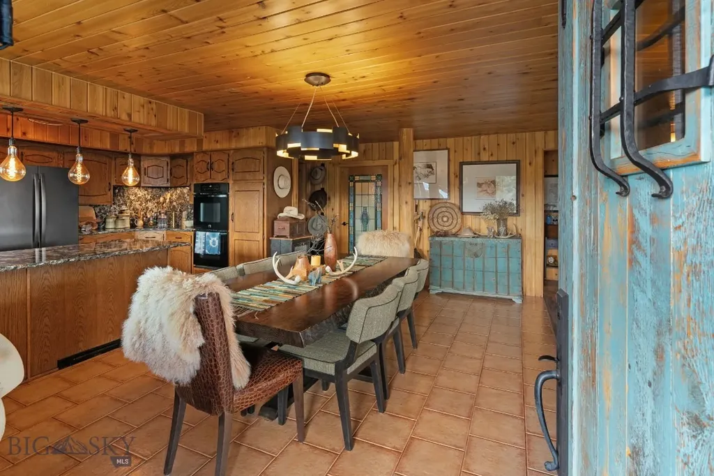 42 E L & M Ranch Ennis MT 59729