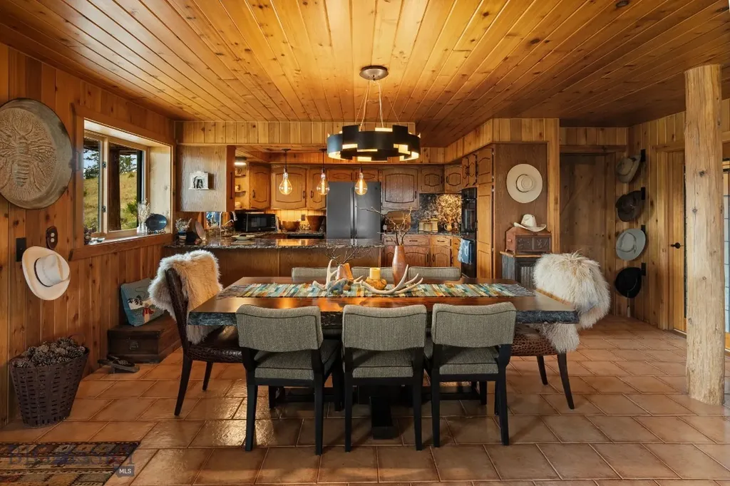 42 E L & M Ranch Ennis MT 59729