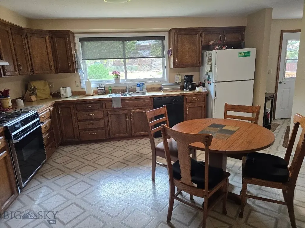 107 Jefferson Sheridan MT 59749
