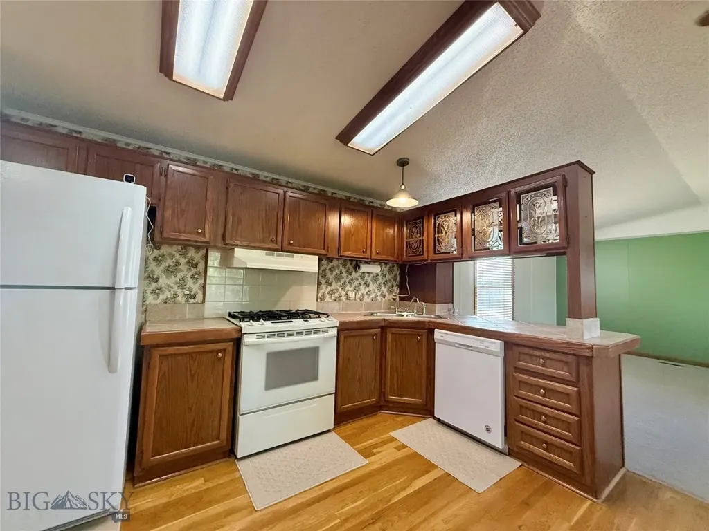 511 Table Mountain Road Gallatin Gateway MT 59730