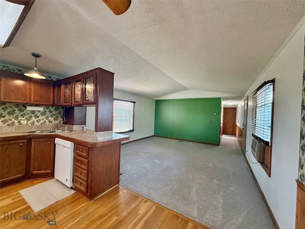511 Table Mountain Road Gallatin Gateway MT 59730