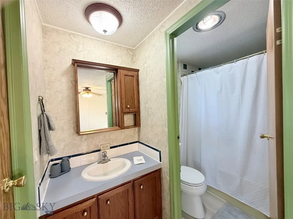 511 Table Mountain Road Gallatin Gateway MT 59730