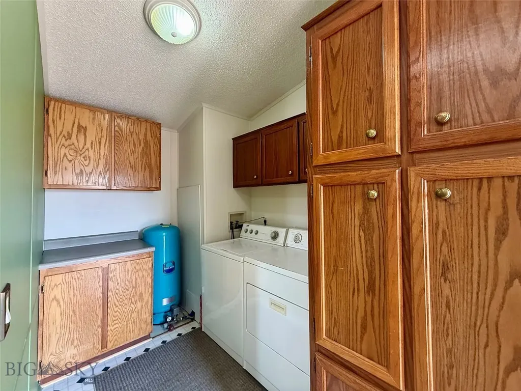 511 Table Mountain Road Gallatin Gateway MT 59730