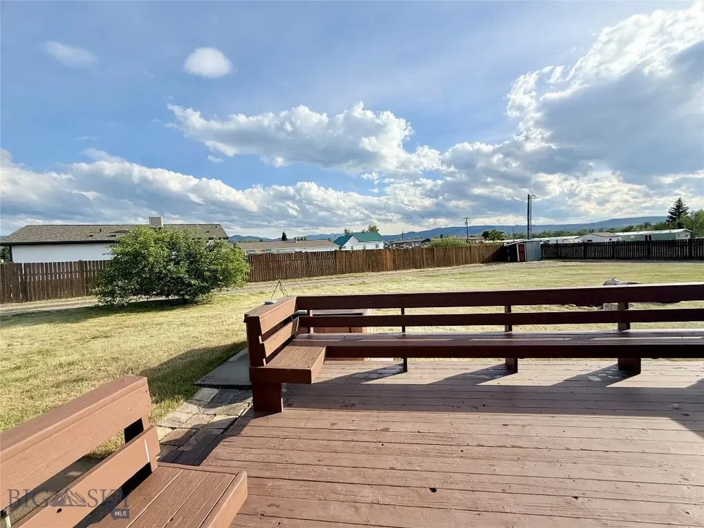 511 Table Mountain Road Gallatin Gateway MT 59730