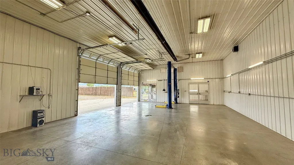 511 Table Mountain Road Gallatin Gateway MT 59730