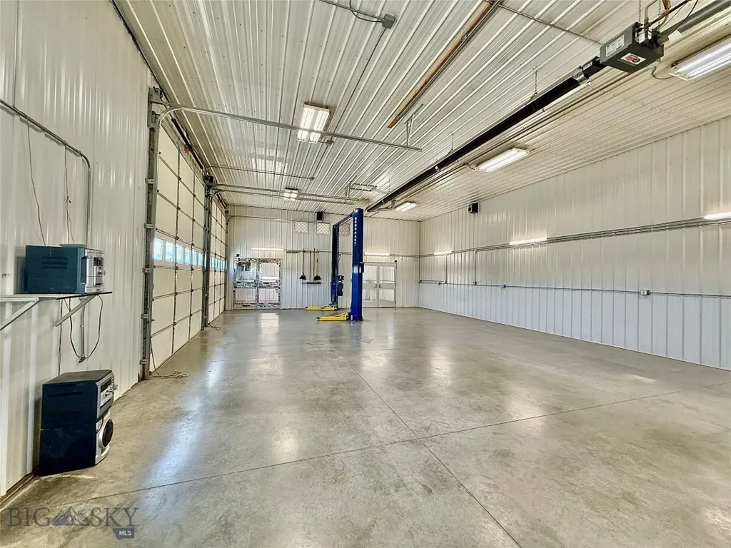 511 Table Mountain Road Gallatin Gateway MT 59730