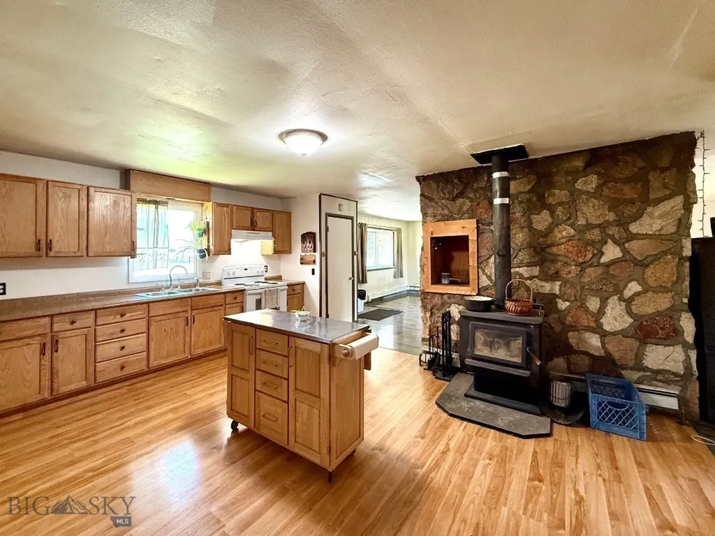 904 Bielenberg Street Deer Lodge MT 59722