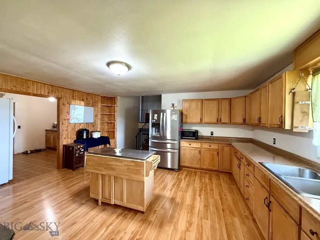 904 Bielenberg Street Deer Lodge MT 59722