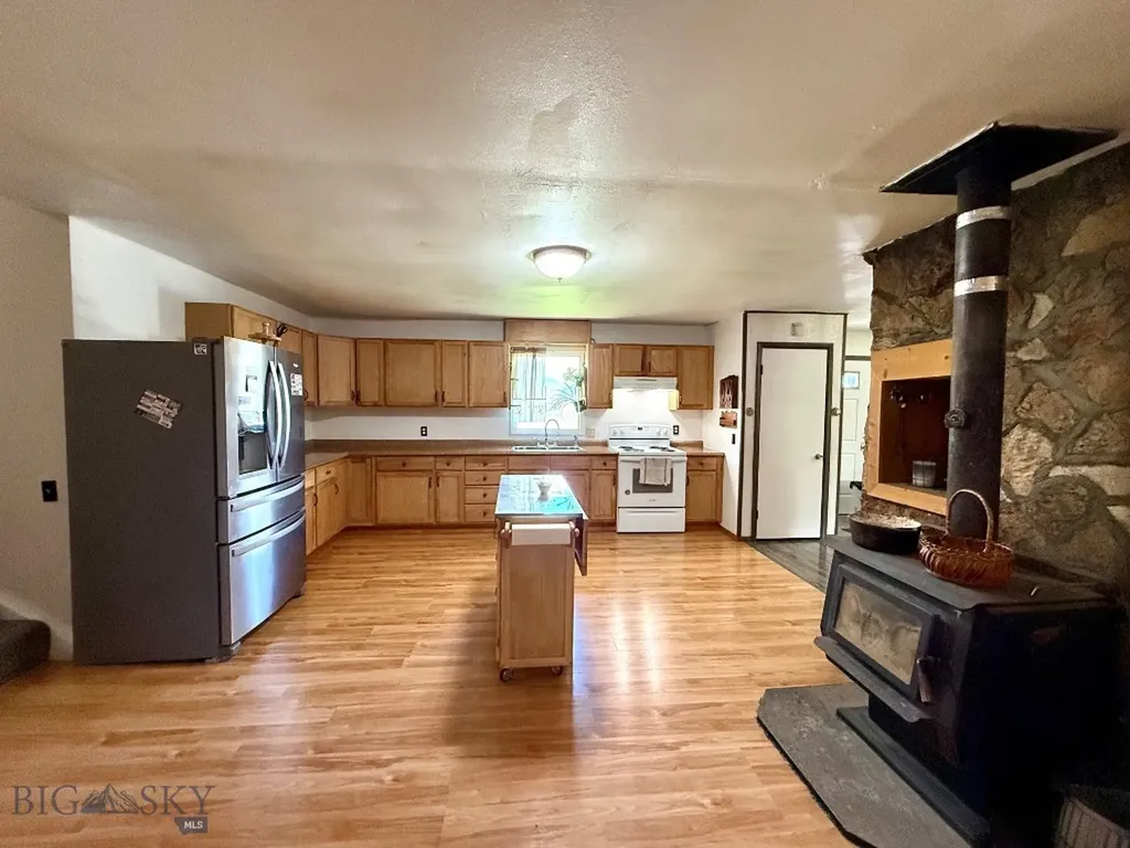 904 Bielenberg Street Deer Lodge MT 59722