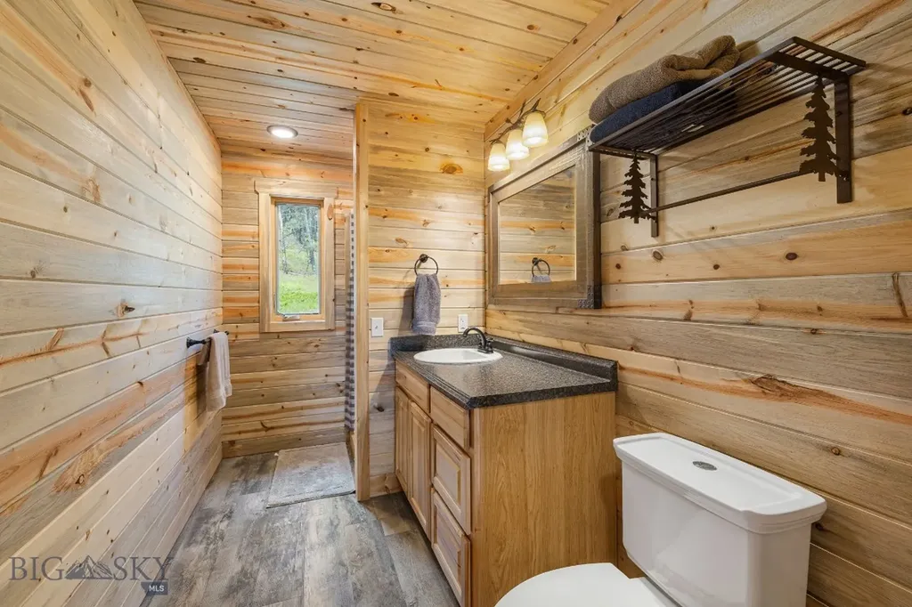 2920 79 Trail Roy MT 59471