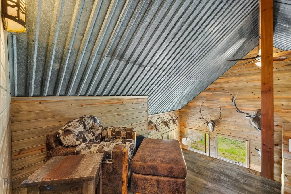 2920 79 Trail Roy MT 59471