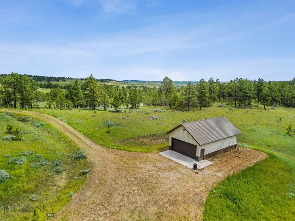 2920 79 Trail Roy MT 59471