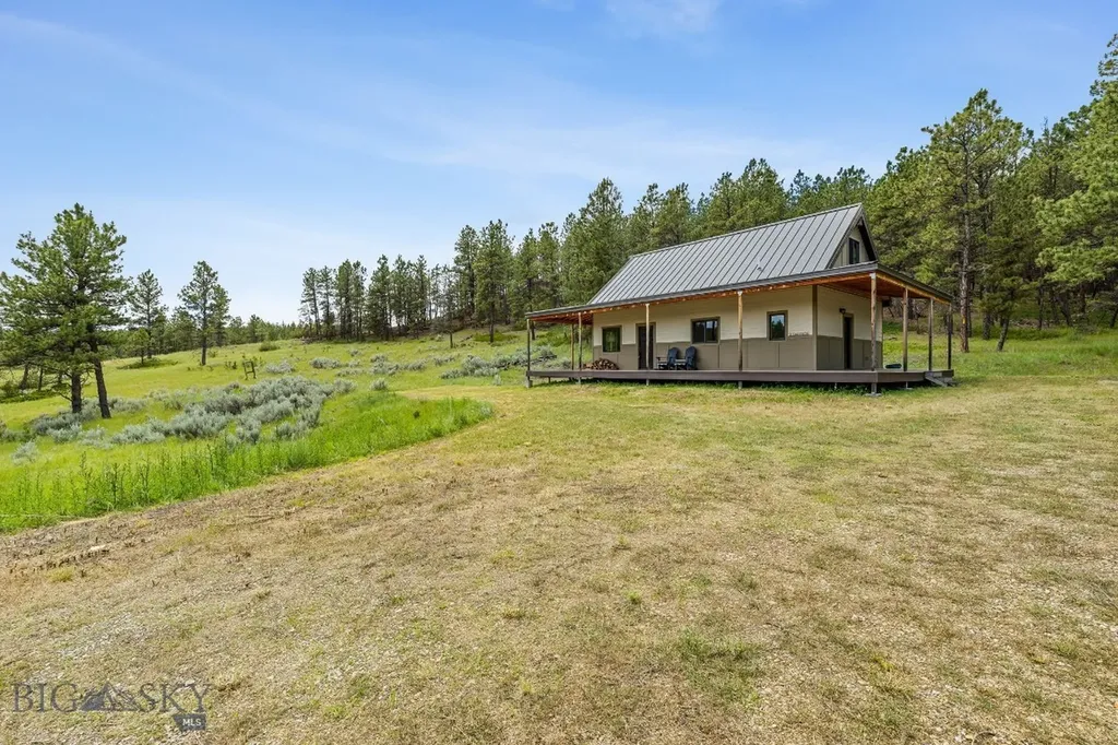 2920 79 Trail Roy MT 59471