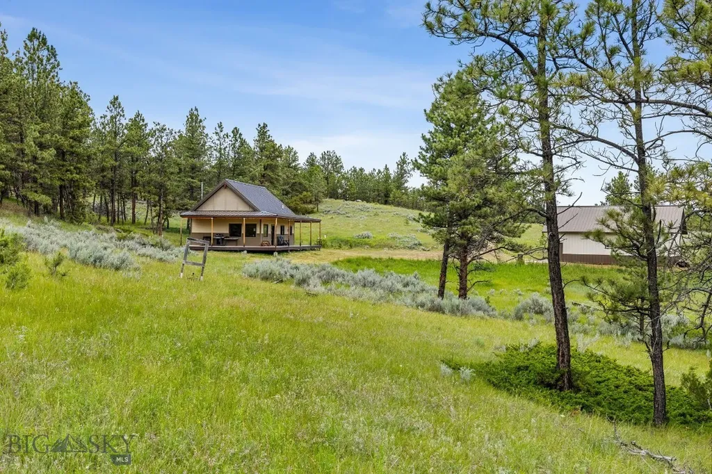 2920 79 Trail Roy MT 59471