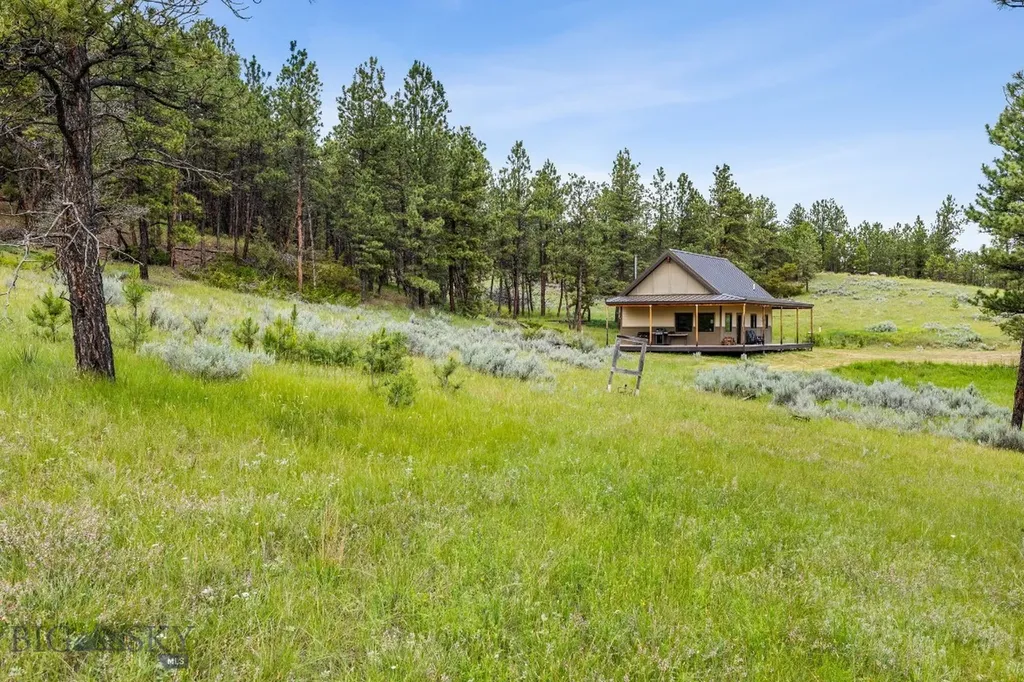 2920 79 Trail Roy MT 59471
